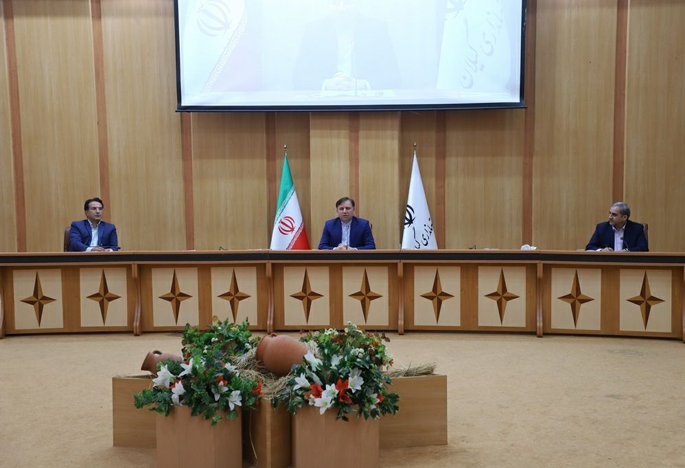 رفع موانع و پشتیبانی مالی و اجرایی، بزرگترین کمک به تولید است/ بیش از هر زمان دیگری، نیازمند حمایت از تولید داخلی هستیم /ضرورت تشکیل هیات خبرگان بانکی برای تسریع در پرداخت تسهیلات به بخش تولید