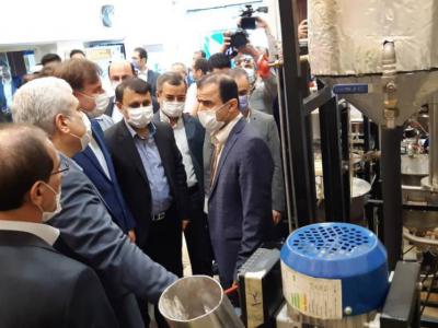 بازدید از نمایشگاه محصولات و دستاوردهای فناورانه دانشگاه آزاد رشت