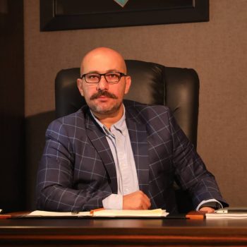 اهدای لوح تقدیر به دبیر کمیته ورزش و تفریحات سالم مجمع شهرداران کلانشهرهای ایران