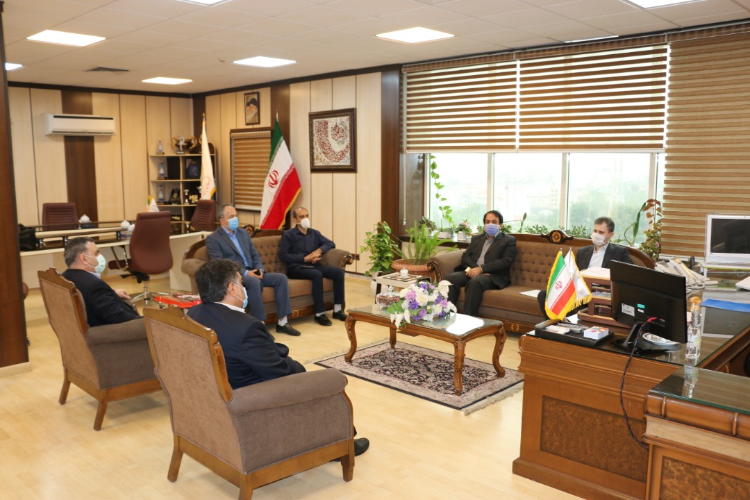 دیدار مدیرکل نوسازی مدارس استان گیلان با مدیر شعب بانک ملی استان