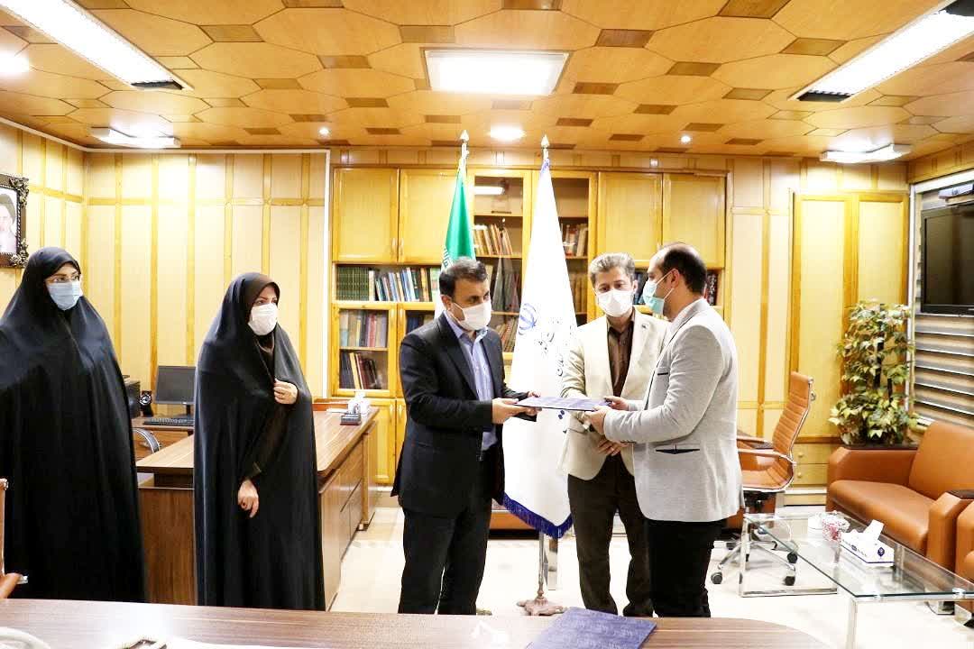 تجلیل فرماندار رشت از پژوهشگران برتر  به مناسبت روز پژوهش/ حمایت جدی فرمانداری رشت جهت تجاری سازی نتایج پژوهشی
