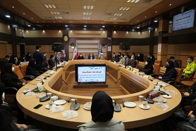 پرستاران نمونه کشوری از استان گیلان تجلیل شدند