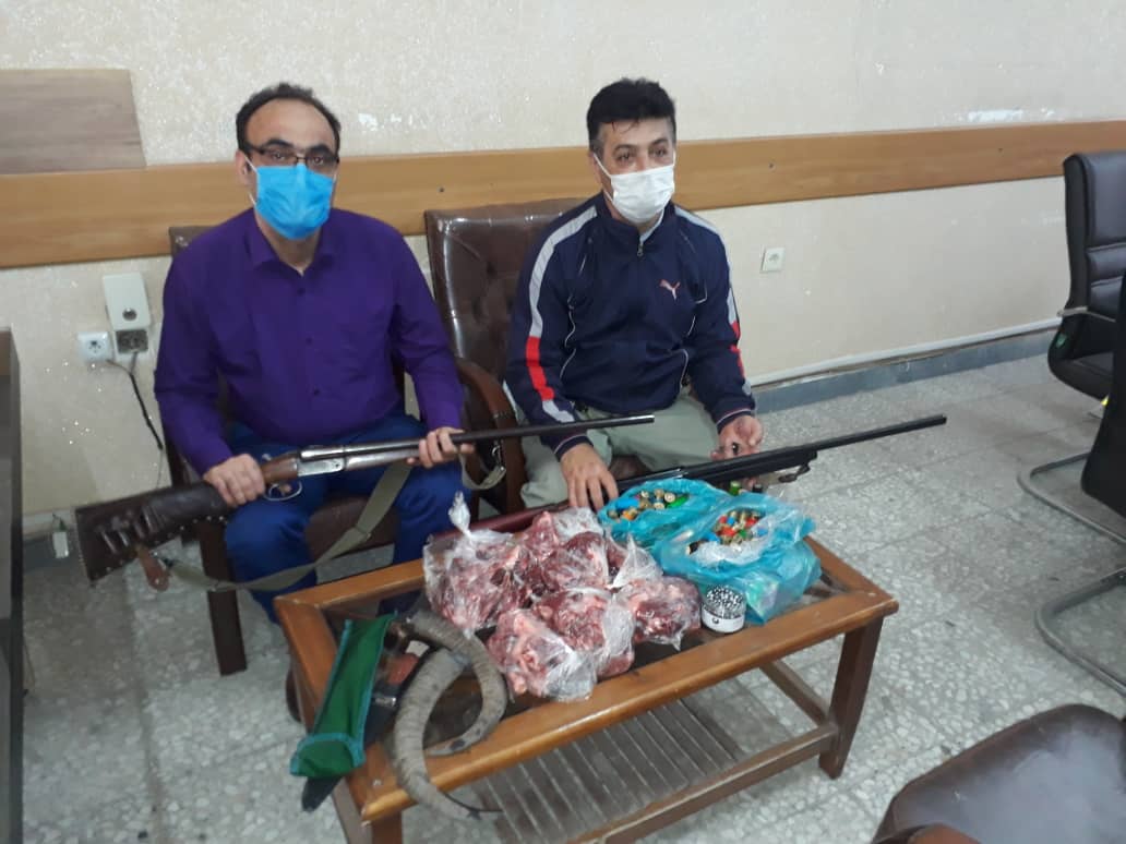 دستگیری شکارچی کل و بز با لاشه شکار و دو قبضه اسلحه قاچاق در رودبار