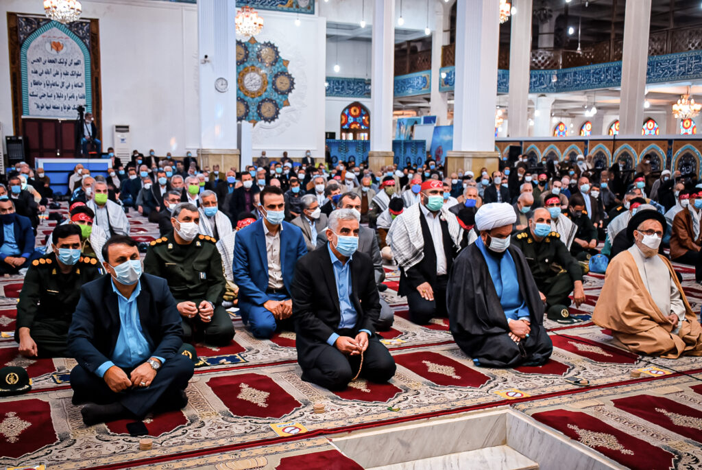 حضور استاندار گیلان و فرماندار رشت در نماز جمعه رشت