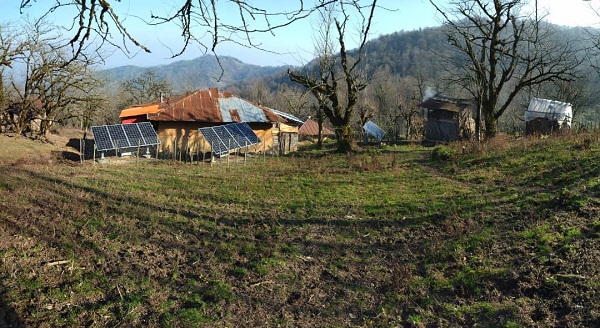 ساكنین روستای گودی گوابر شهرستان املش از نعمت برق بهره مند شدند