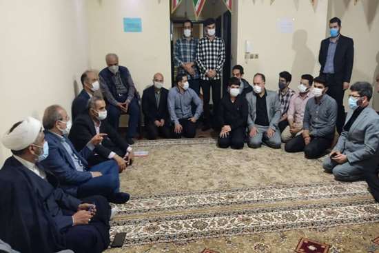 نشست صمیمی رییس دانشگاه علوم پزشکی گیلان با دانشجویان خوابگاه پسرانه ارشاد برگزار شد