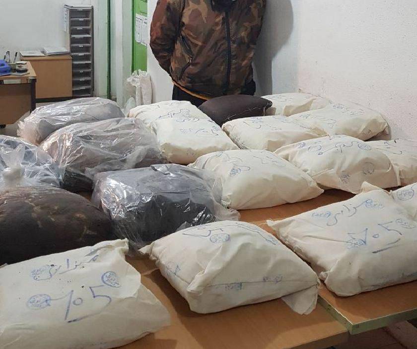 توقیف نيسان حامل مواد مخدر در رشت
