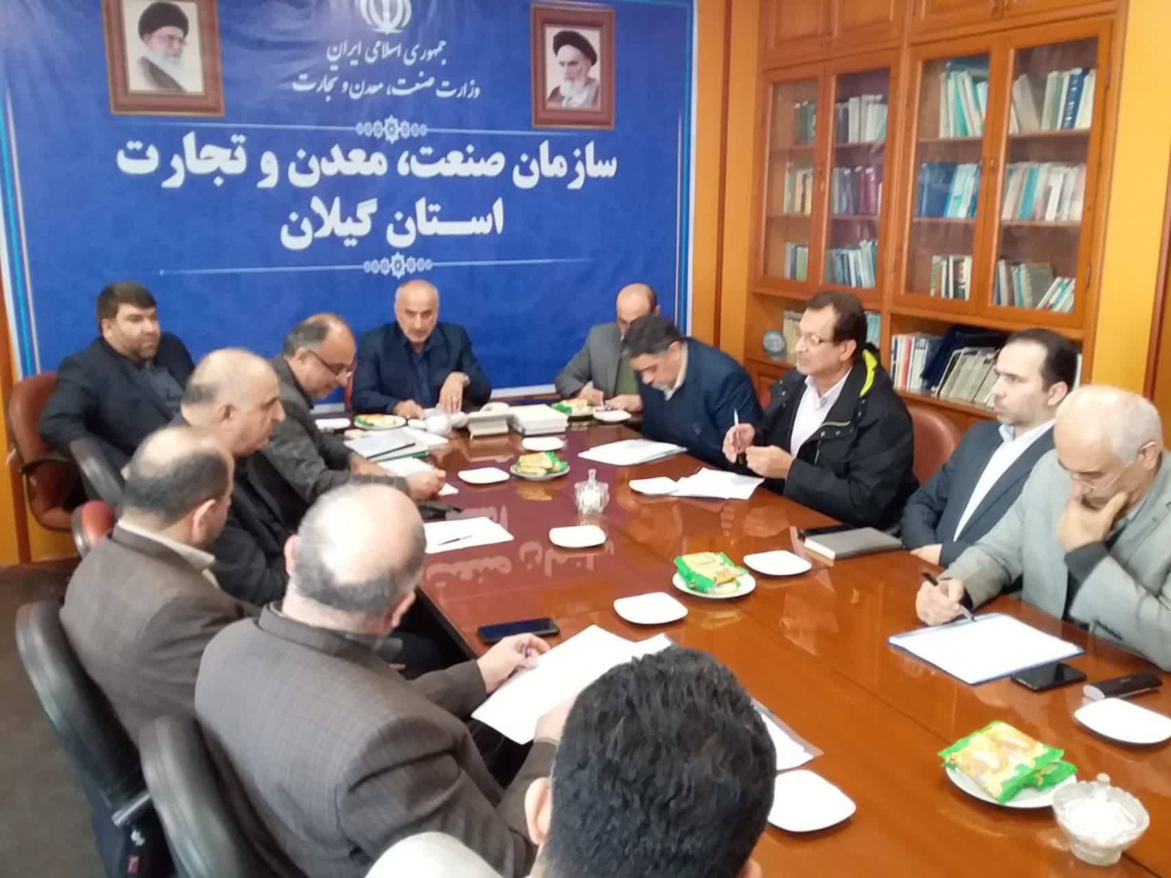برخورد قاطع با گران فروشان و کم فروشان در بازار عیدانه گیلان/ کمیسیون نظارت با افزایش نرخ قالیشویی،خشکشویی و پنچرگیری ها مخالفت کرد