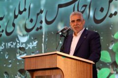 روح حاج قاسم برای اهدای پرچم حسینی به کرمان خوشحال است/ روضه‌های خانگی بانوان تأثیرات خوبی در جامعه دارد