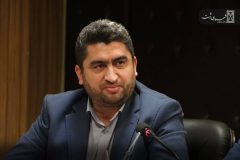 نصب پلاک افتخار بر سر در منزل قهرمانان در محدوده شهرداری منطقه یک رشت