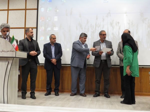 آیین تجلیل از نفرات برتر جشنواره ورزشی روز دانشجو در رشت برگزار شد