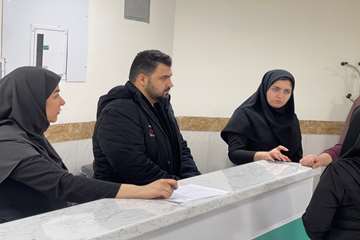 سنجش فشار خون و قند خون و ویزیت رایگان خبرنگاران حوزه سلامت