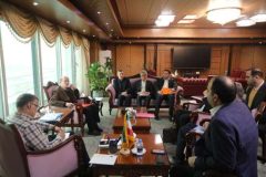 نشست مشترک مجمع نمایندگان و رئیس دانشگاه علوم پزشکی گیلان با وزیر بهداشت
