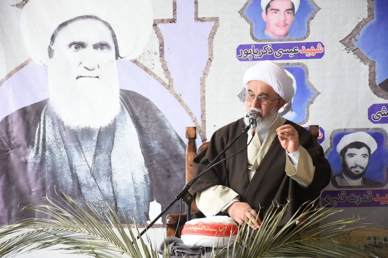 راهپیمایی ۲۲ بهمن دشمن را غافلگیر کرد/میرزا حبیب الله املشی از شخصیت‌های علمی و فرهیخته گیلان بودند