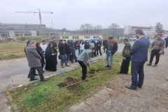 آغاز رویداد غرس ۵۰۰ اصله نهال در سایت لاکان دانشگاه علوم پزشکی