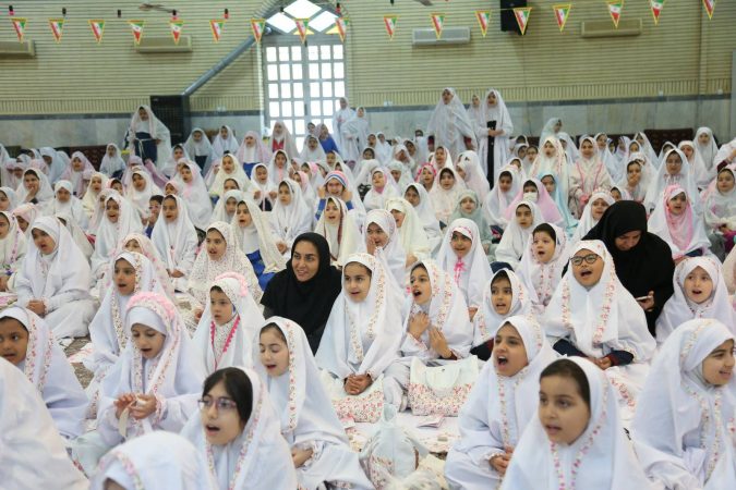 جشن فرشته‌های زمینی در مصلی بندرانزلی برگزار شد