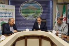 پرچمداران منابع طبیعی در استان و شهرستان ها افراد سالم و کاردان و مسئولیت پذیری هستند