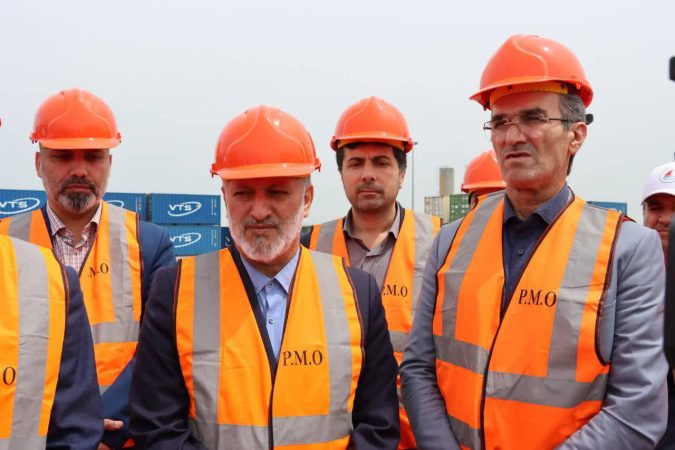 بازدید بازرس کل استان گیلان از انبارهای کالا و گمرک بندر انزلی