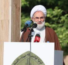 آزادسازي خرمشهر سند افتخار ملت ايران و نتيجه مجاهدت نيروهاي مسلح است