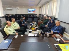 مجموعه فرمانداری سیاهکل با پرسنل خدوم انتظامی تعامل دوسویه دارند