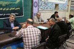 حضور رئیس کل دادگستری گیلان و جمعی از اعضای شورای قضایی استان در مساجد شهر رشت در راستای پاسخگویی به سوالات و مشکلات مردم