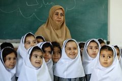 معلمان مدارس غیرانتفاعی زیر چتر پوشش بیمه ای تأمین اجتماعی