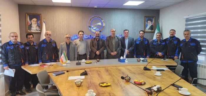 نیروی انسانی ارزشمندترین رکن هر سازمان هستند/ از کارکنان حوزه بهره‌برداری آبفا خمام با اهدای لوح سپاس تجلیل شد