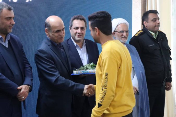 روستاییان گیلان صاحب سند مالکیت شدند