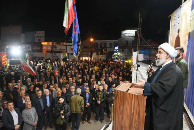 در نظام اسلامی، در رأس حاکمیت ولی‌فقیه قرار دارد که مجتهد، فقیه، عادل، مدیر و مدبر است
