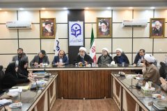 اساتید باید بتوانند دانشجویان خود را بر اساس شیوه تفکرمحوری، متفکر و فکور تربیت کنند