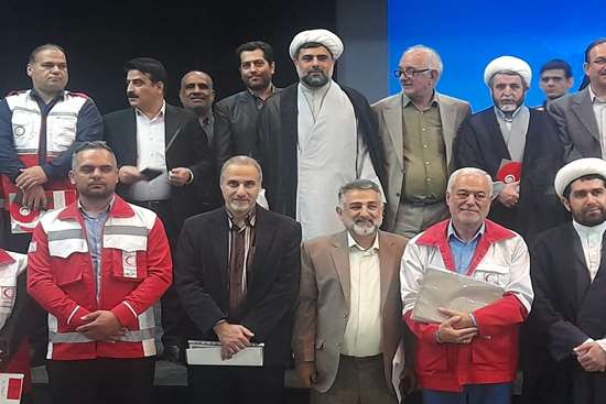 تجلیل از مدیر روابط عمومی دانشگاه علوم پزشکی گیلان در آیین هفته سرآمدی آموزش