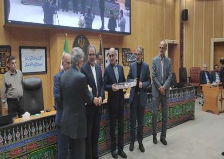 تجلیل از رئیس و دبیر ستاد امر به معروف و نهی از منکر دانشگاه علوم پزشکی گیلان