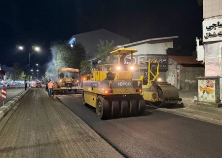 بهسازی خیابان شهدای رشت با اجرای روکش آسفالت در مسیر تقاطع جانبازان