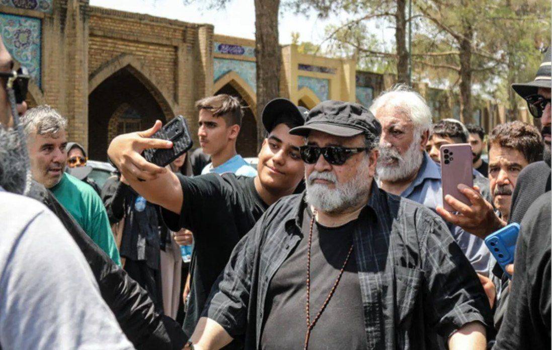 وقتی حرمت مجلس عزا، قربانی یک عکس یادگاری می‌شود!