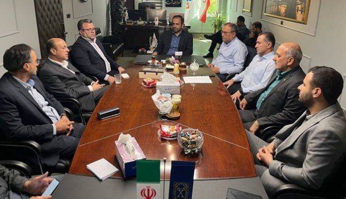 تأکید بر همکاری برای حل معضلات پسماند و توسعه زیرساختهای شهری